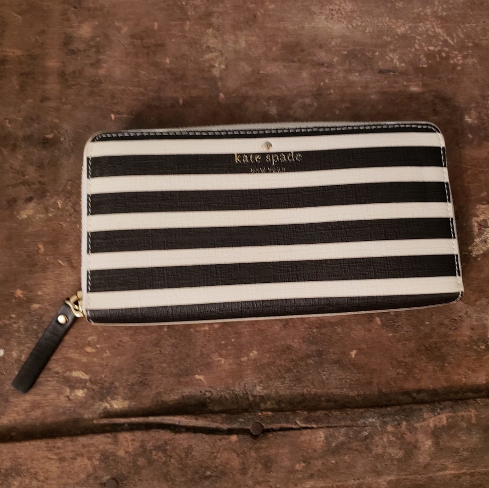 Kate Spade Continental Wallet